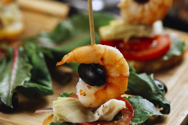 mixed-vegetables-shrimps-bread